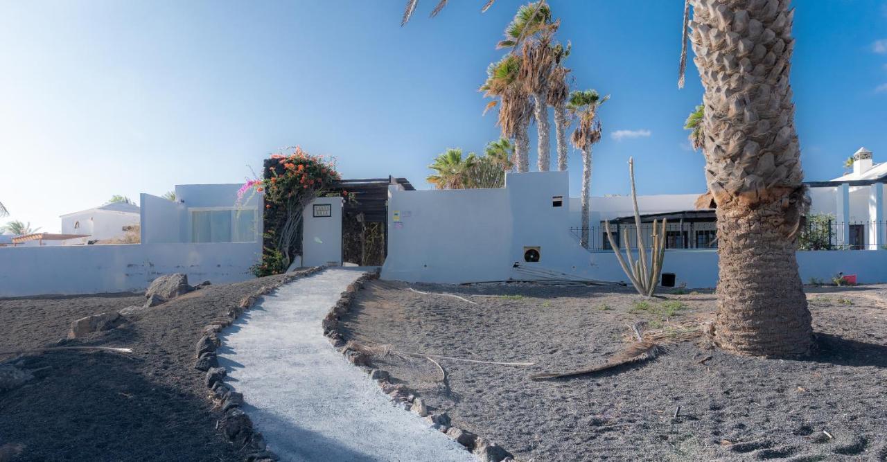House First Line Of The Sea Holiday home